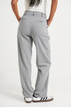 Pants><noscript><img width=