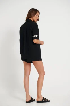 Shirts><noscript><img width=