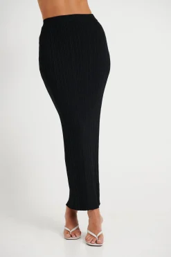 Skirts><noscript><img width=