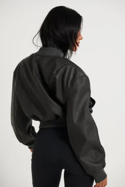Jackets & Blazers><noscript><img width=