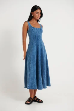 Dresses><noscript><img width=