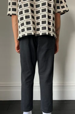 Pants><noscript><img width=
