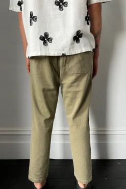 Pants><noscript><img width=