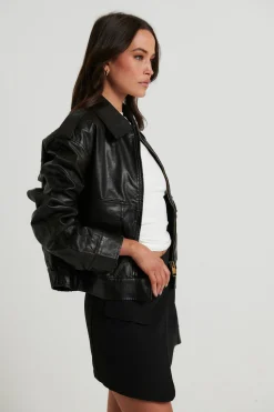 Jackets & Blazers><noscript><img width=