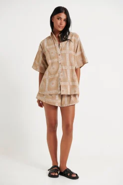 Shirts><noscript><img width=