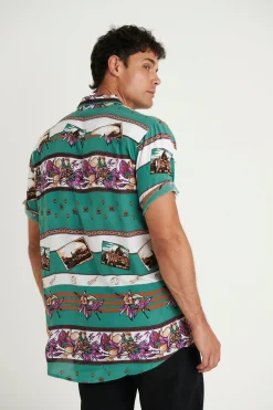 Shirts><noscript><img width=