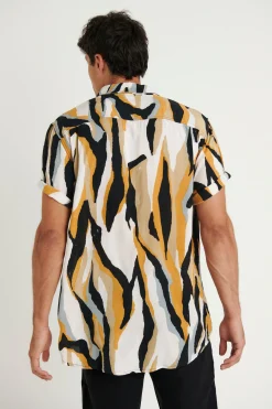 Shirts><noscript><img width=