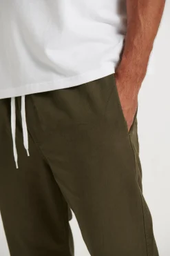 Pants><noscript><img width=