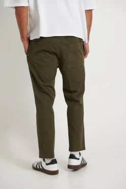 Pants><noscript><img width=
