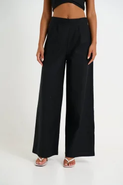 Pants><noscript><img width=