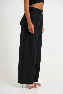 Pants><noscript><img width=