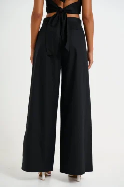 Pants><noscript><img width=