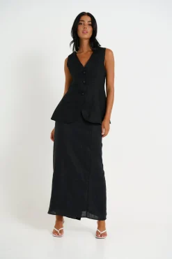 Skirts><noscript><img width=