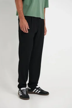 Pants><noscript><img width=