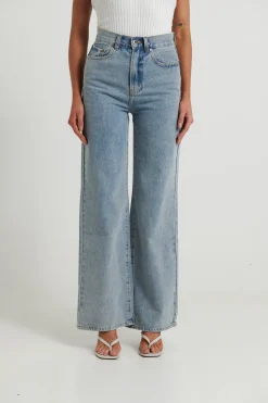 Pants><noscript><img width=