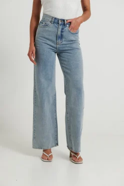 Pants><noscript><img width=