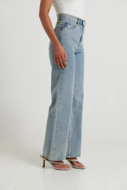 Pants><noscript><img width=