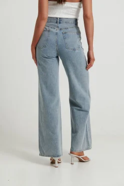 Pants><noscript><img width=
