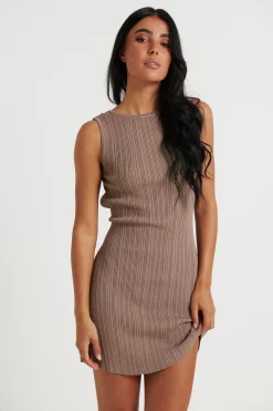 Dresses><noscript><img width=
