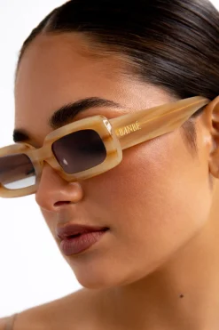 Sunglasses><noscript><img width=